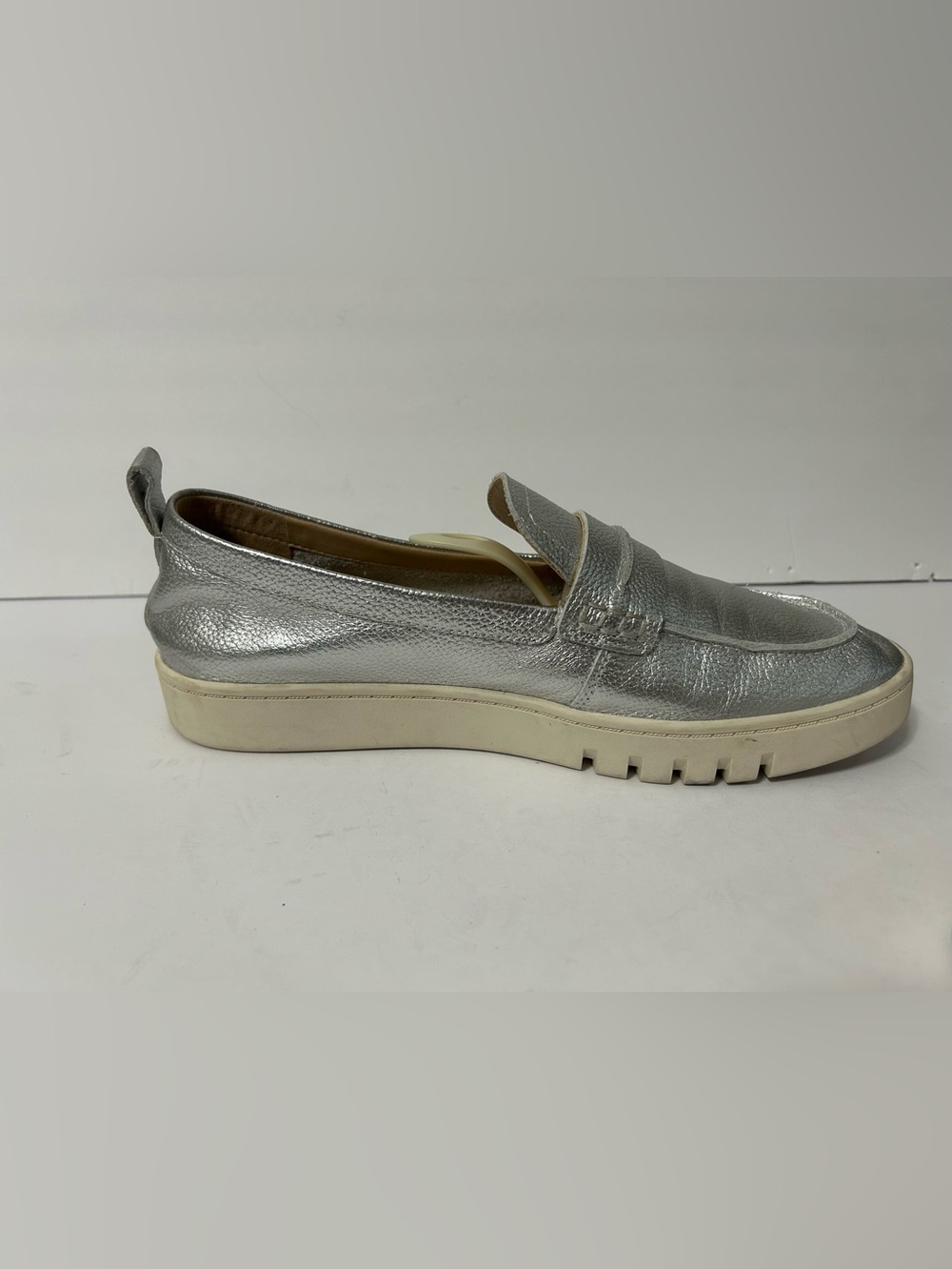 Vionic Chantel Metallic Silver Leather Penny Loafers Womens 10 Orthotic Slip On - Picture 2 of 12